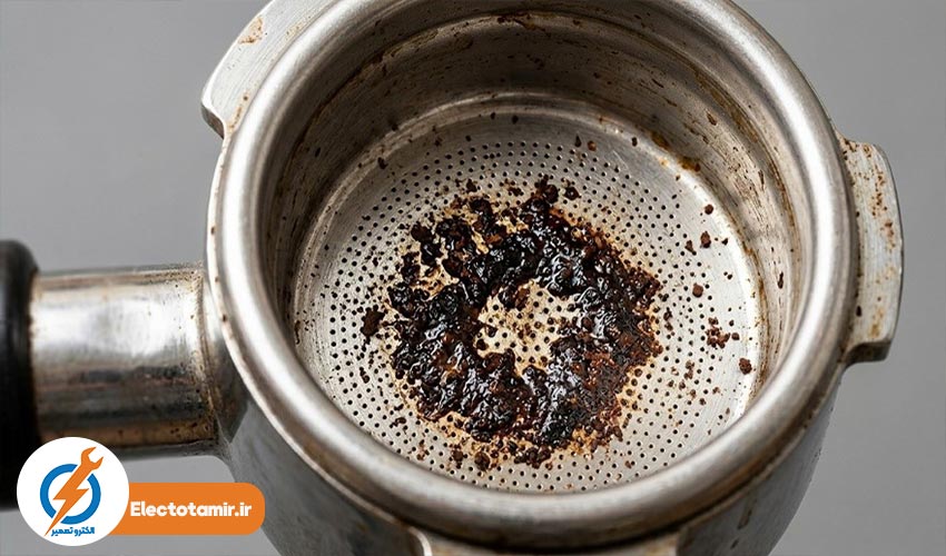 ابکی شدن قهوه به دلیل کثیف بودن اسپرسوساز مباشی